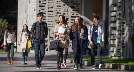 將打假進行到底！又揭一留學行業黑幕 大學校園里的留學項目，很可能是中介陷阱